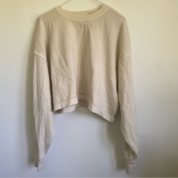 Levi’s Women Roonie Cropped Relaxed Long Sleeve Sweater • White Cap Grey • Small - Picture 3 of 11